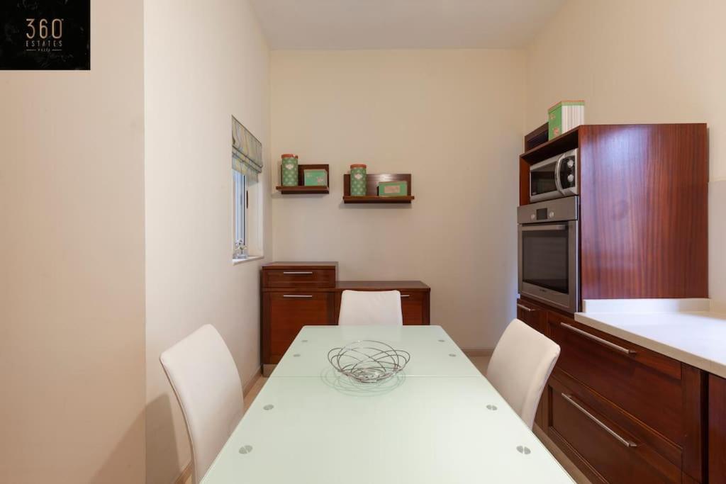 סליאמה Beautiful, Typical Maltese 4Br Home With Roof Top By 360 Estates מראה חיצוני תמונה
