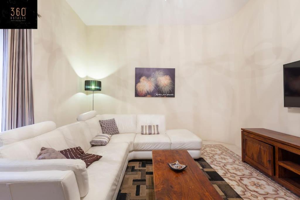 סליאמה Beautiful, Typical Maltese 4Br Home With Roof Top By 360 Estates מראה חיצוני תמונה