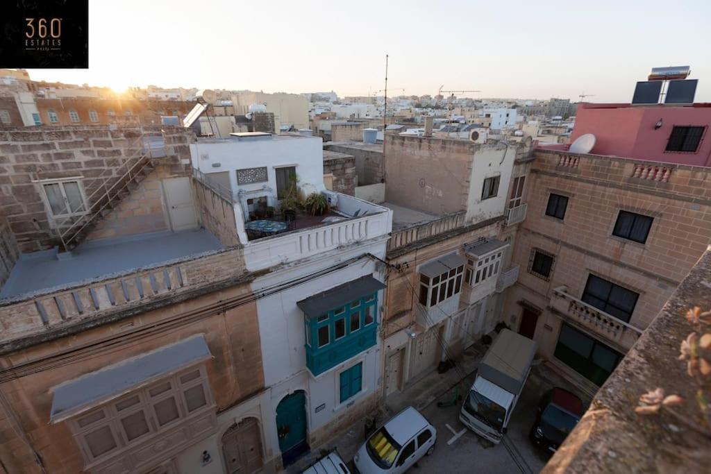 סליאמה Beautiful, Typical Maltese 4Br Home With Roof Top By 360 Estates מראה חיצוני תמונה